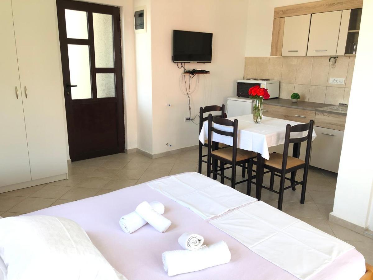 Apartments Radosevic Ούλτσιν Εξωτερικό φωτογραφία